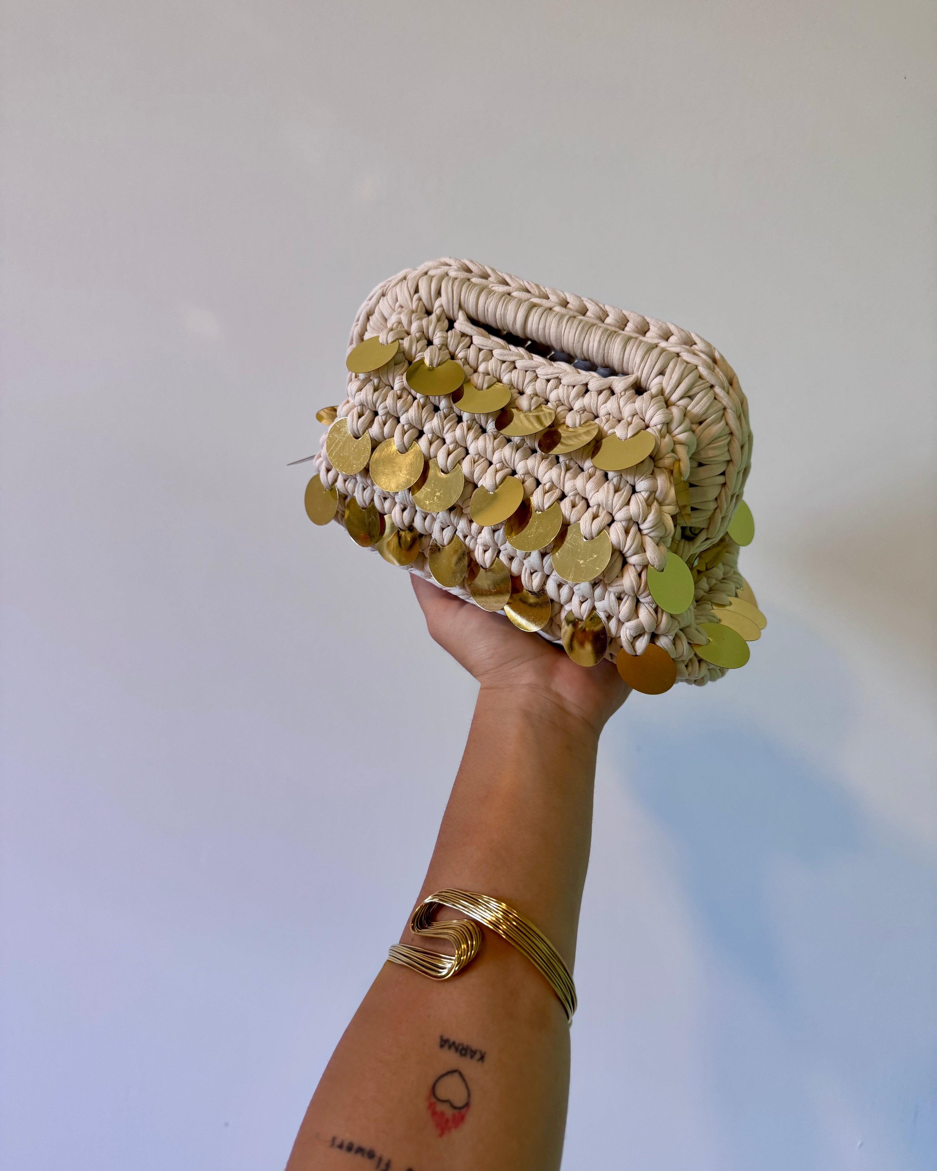 Pasticcino small beige paillettes oro