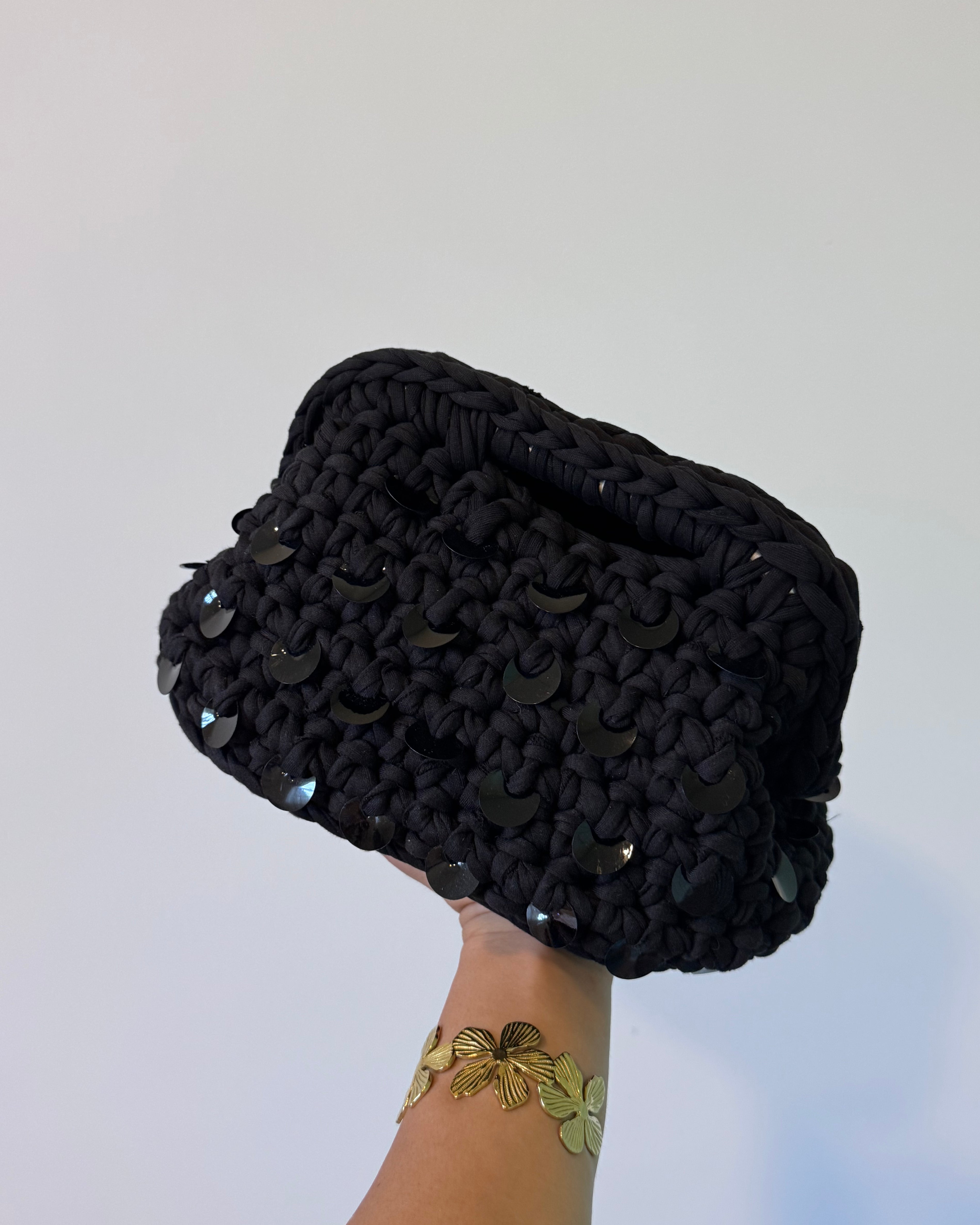 Pasticcino medium black paillettes