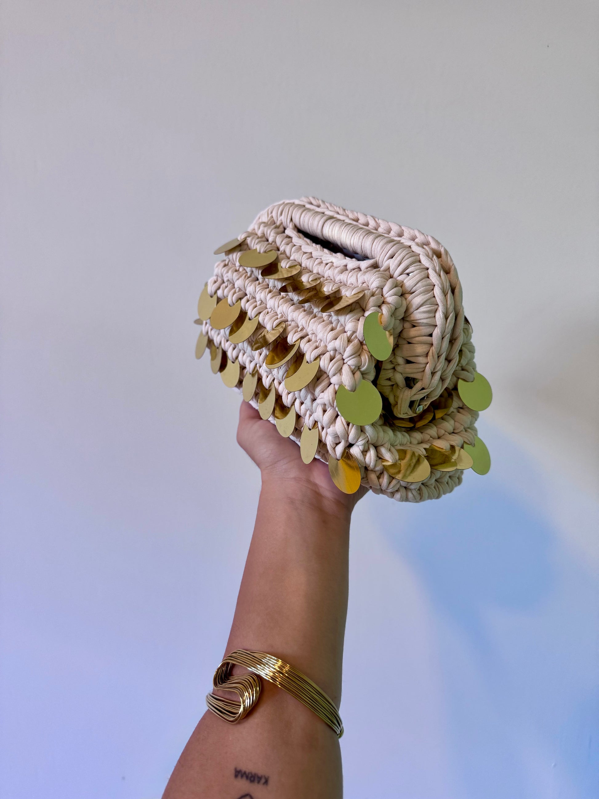 Pasticcino small beige paillettes oro