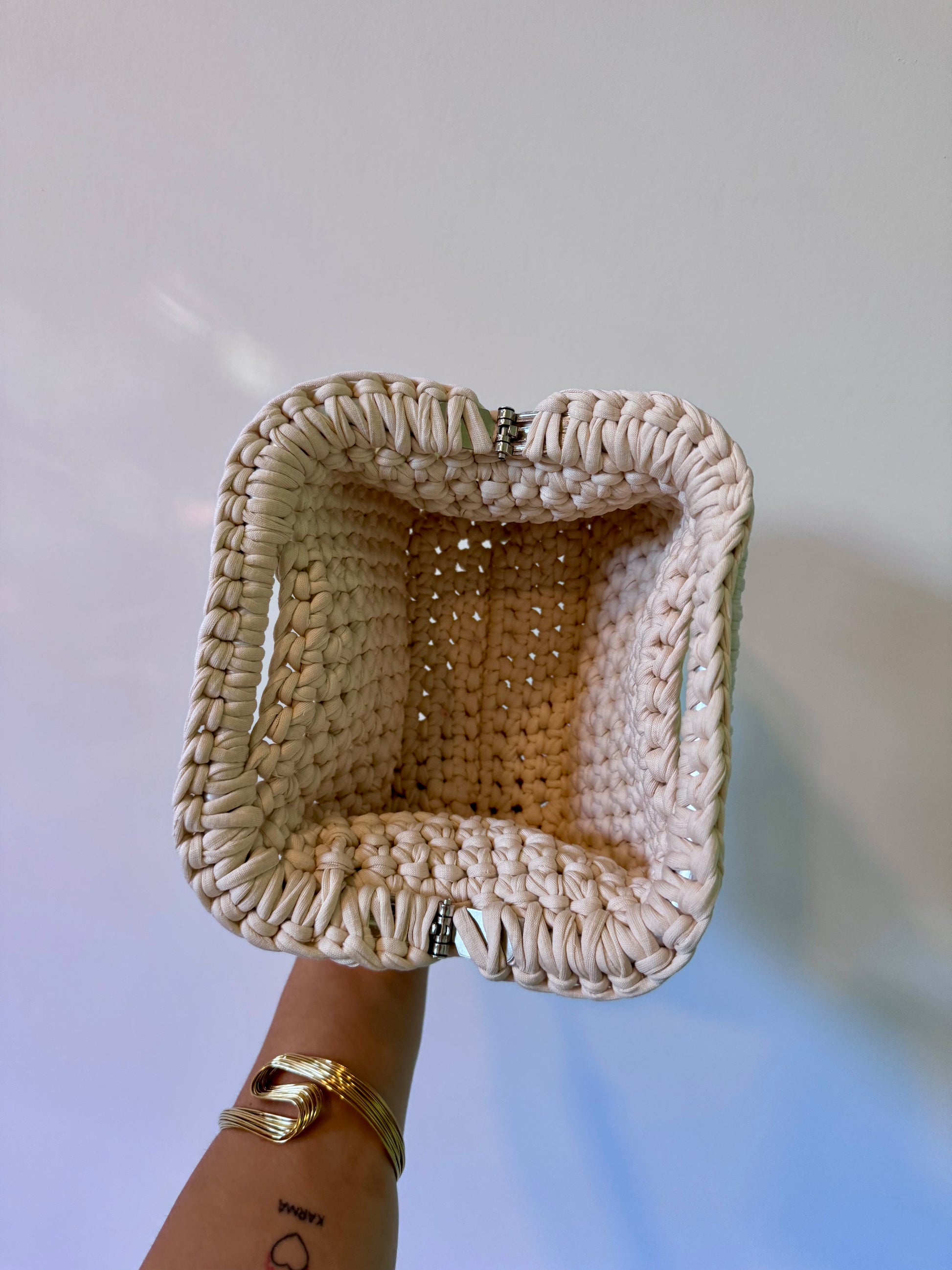 Pasticcino small beige paillettes oro
