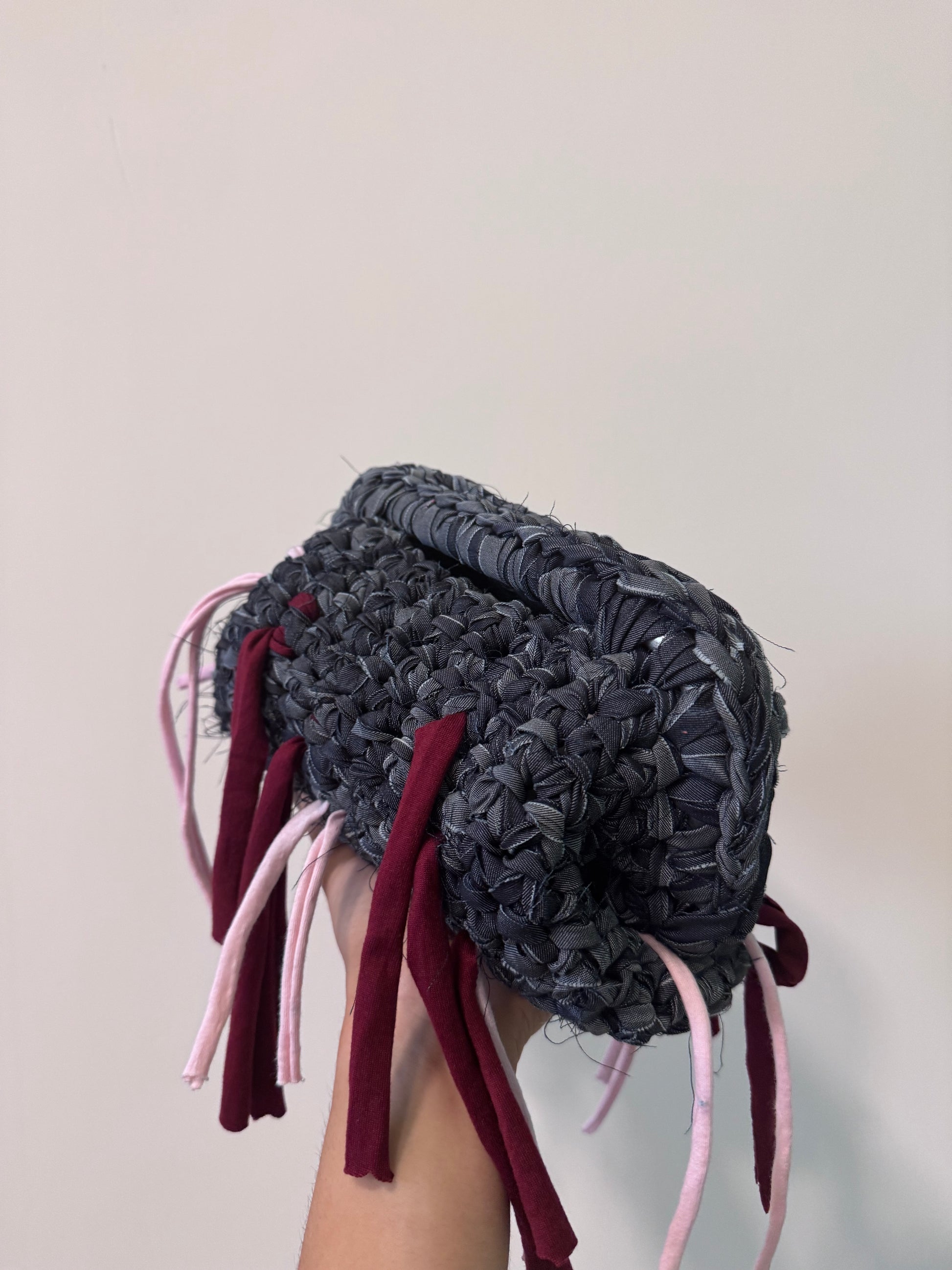 Clutch media denim