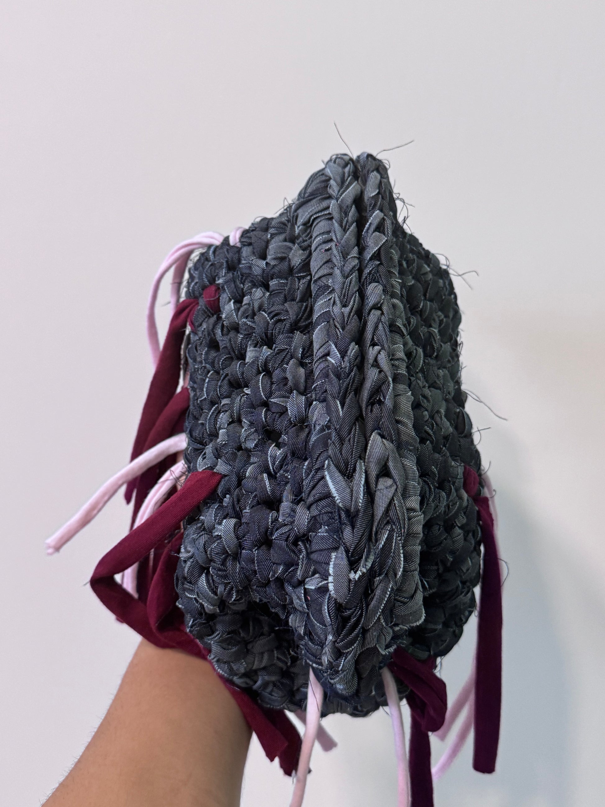 Clutch media denim
