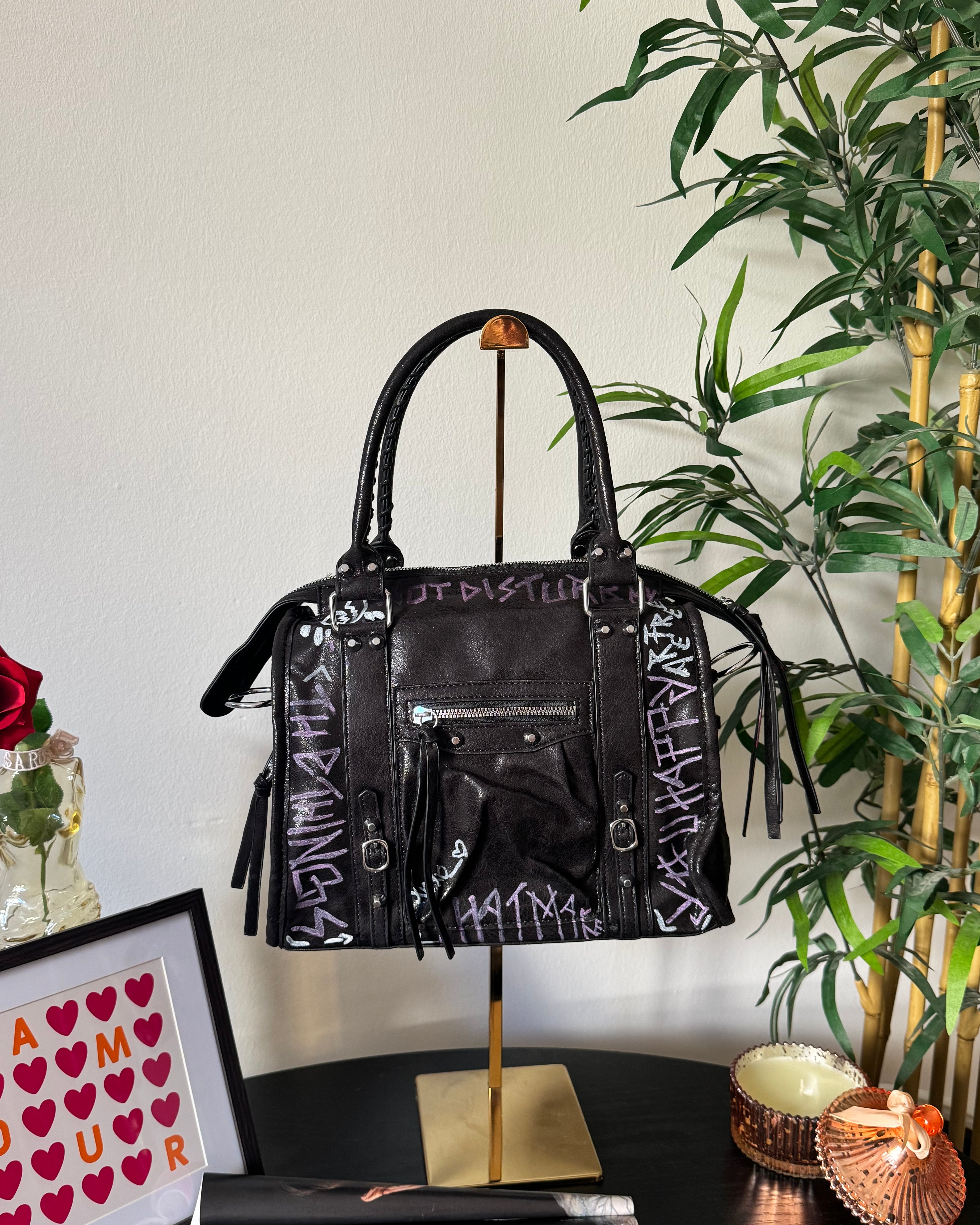 Bag Amalie street media