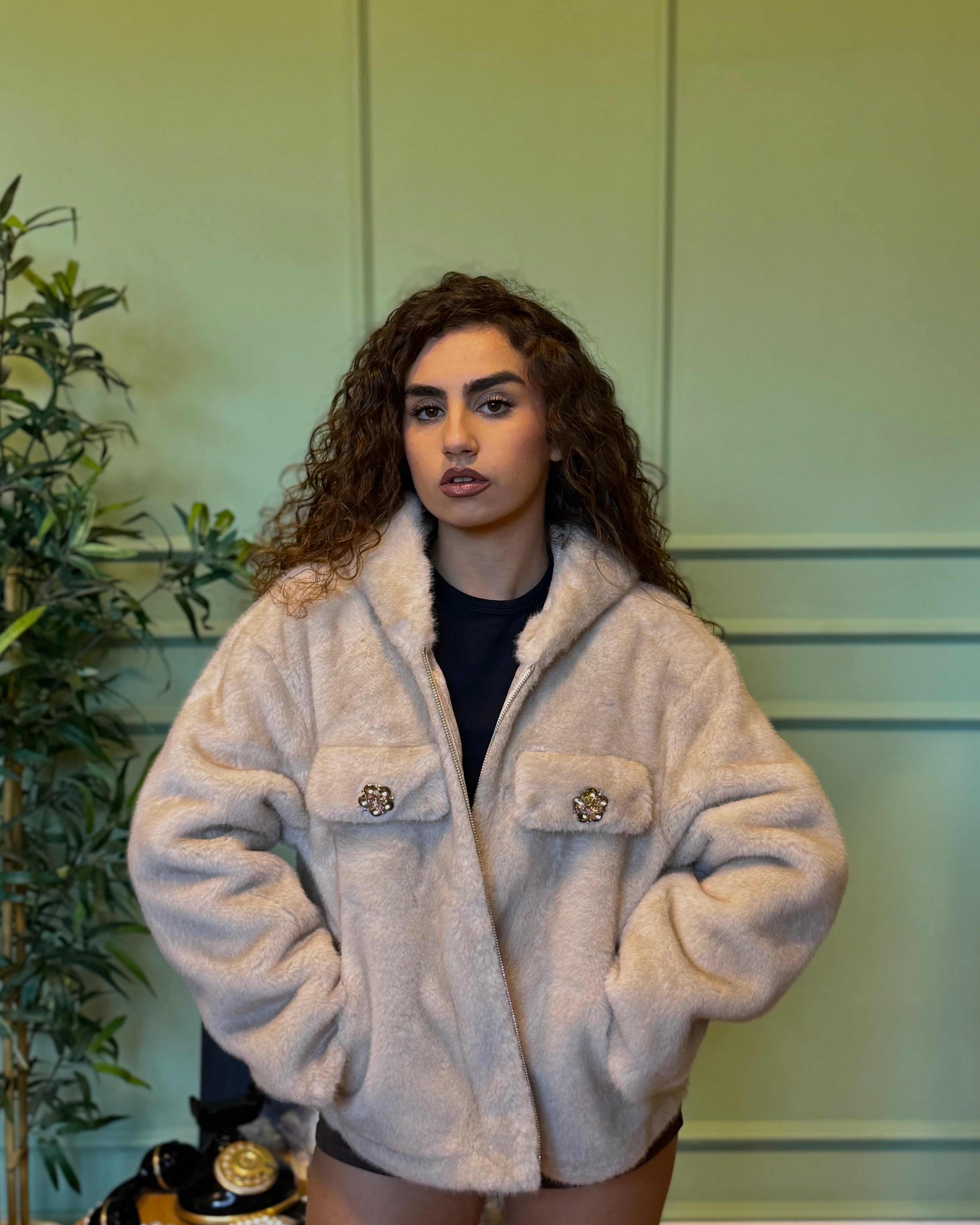 Pelliccia Praga con cappuccio