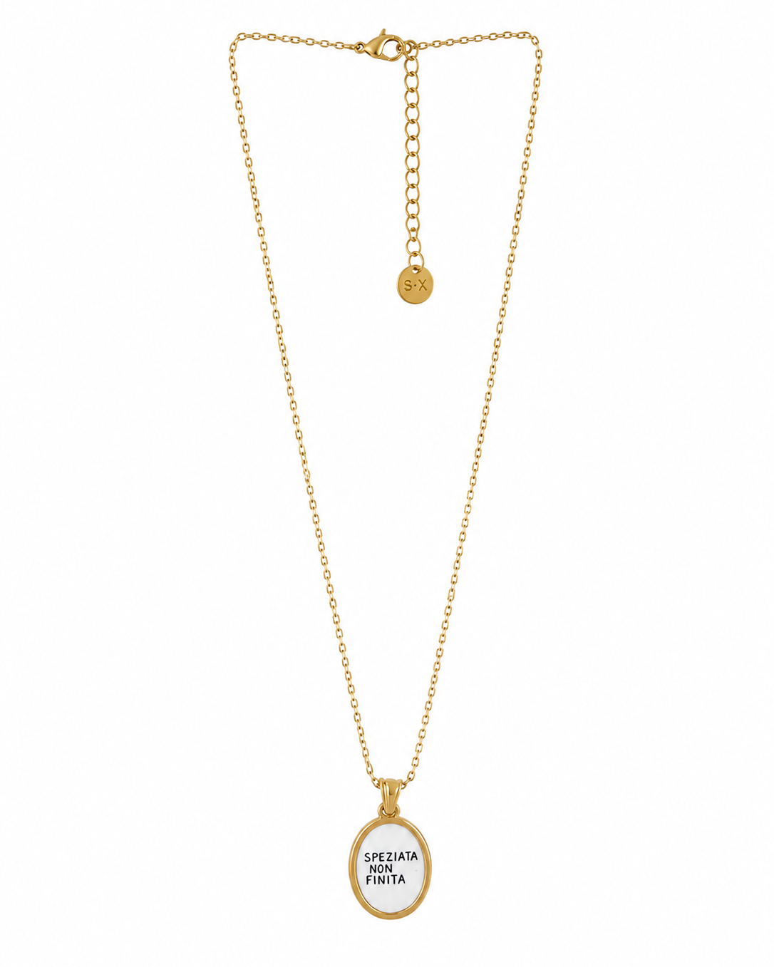 Collana ancora in piedi