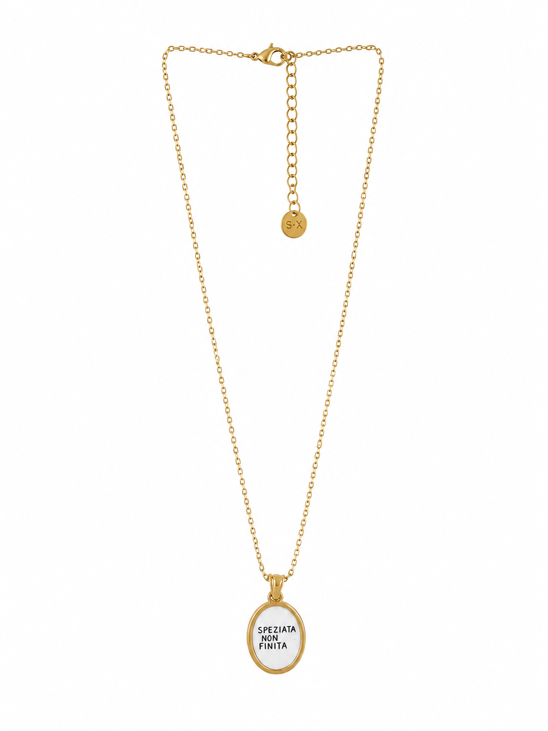 Collana ancora in piedi