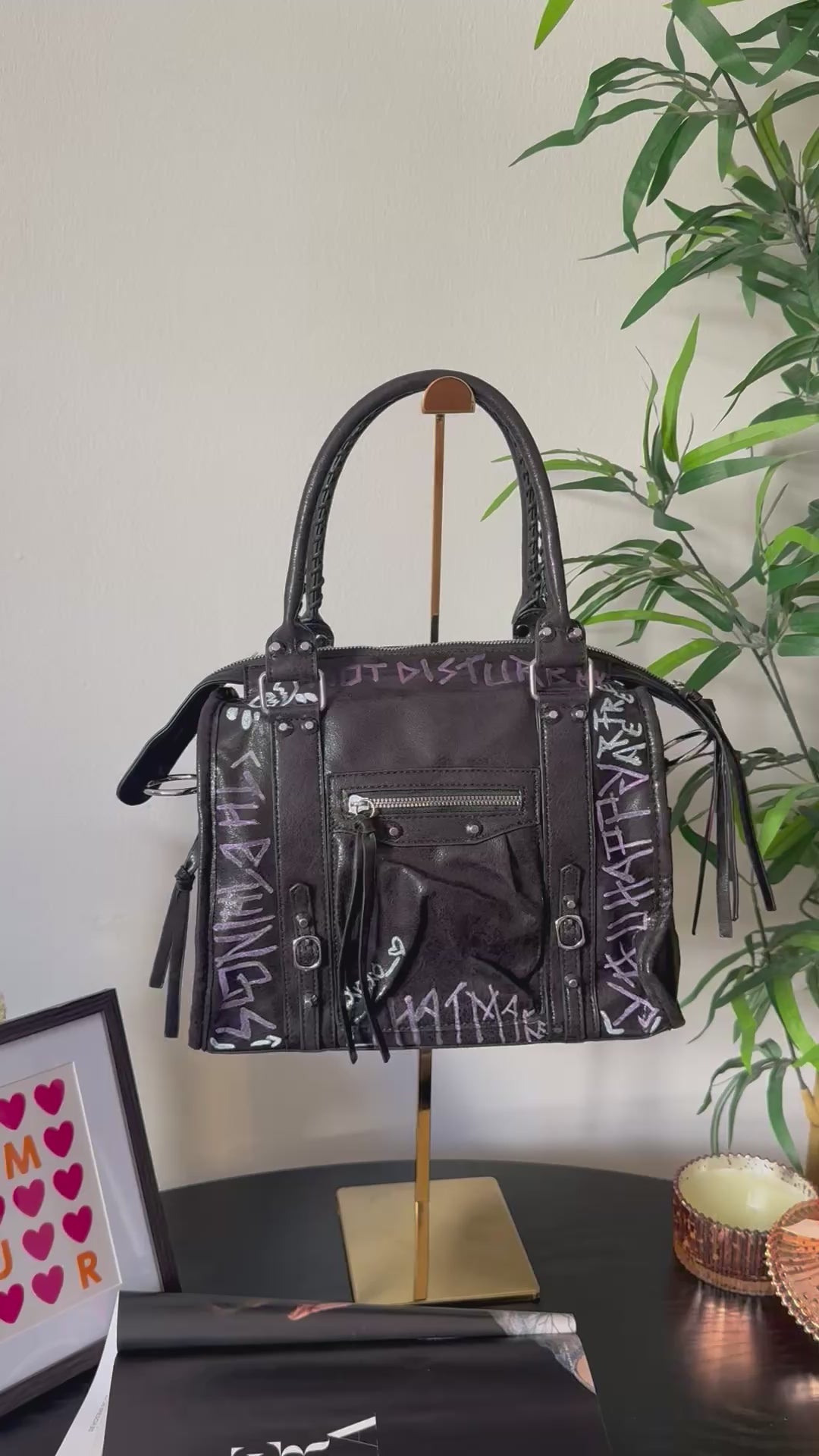 Bag Amalie street media